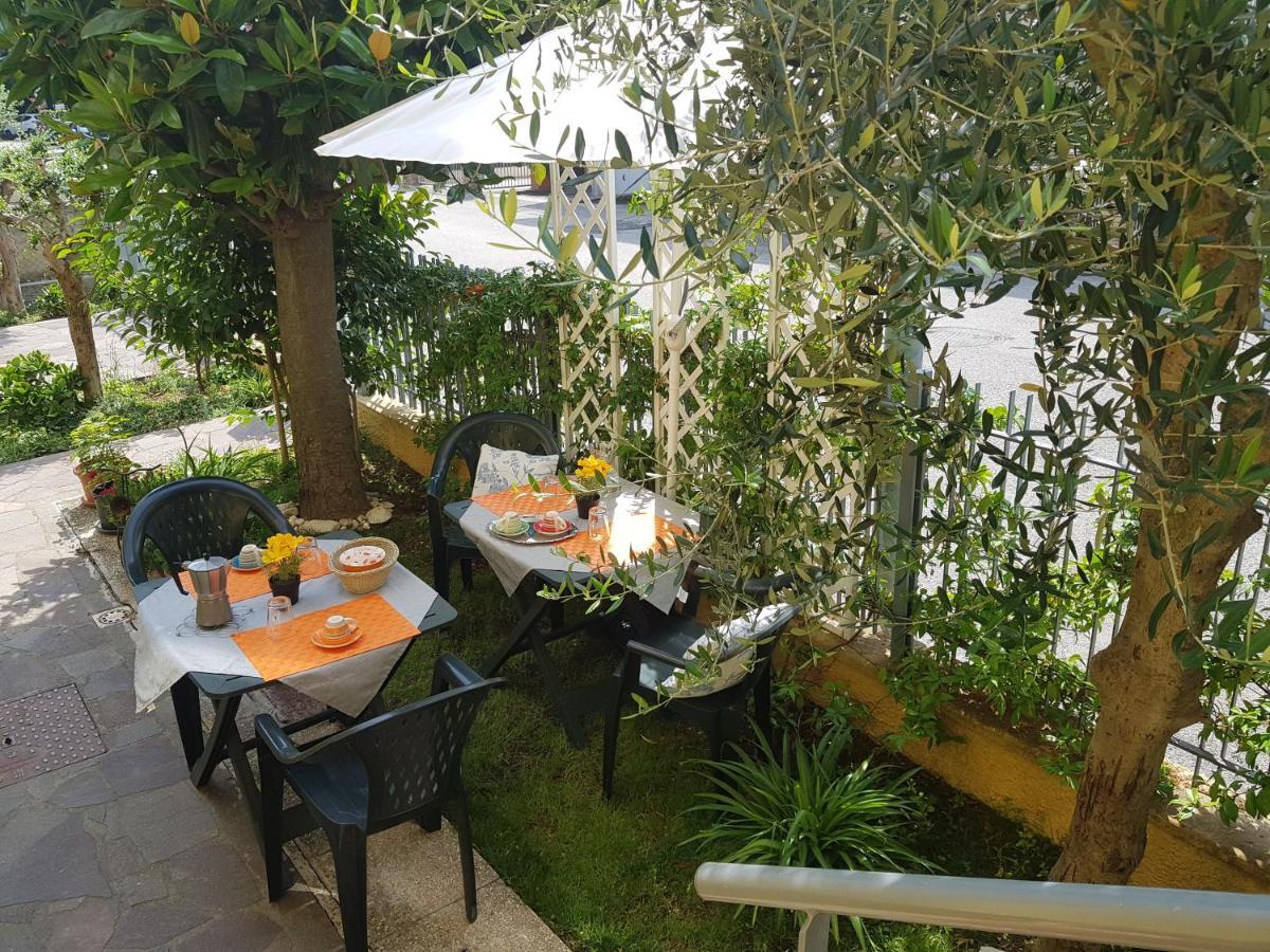 Casa Loren Πέζαρο Εξωτερικό φωτογραφία